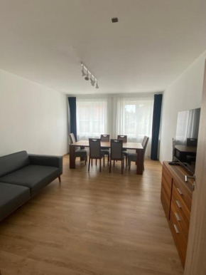 Ferienwohnung Feucht EG NATURNAH Parkplatz WLAN